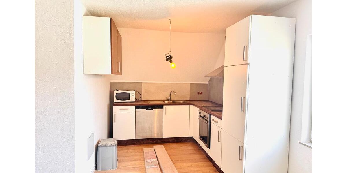 Dachgeschoßwohnung Heilbronn Frankenbach - 3 Zimmer, 20 m&sup2;, 1.000&euro; | Angebot:25102767