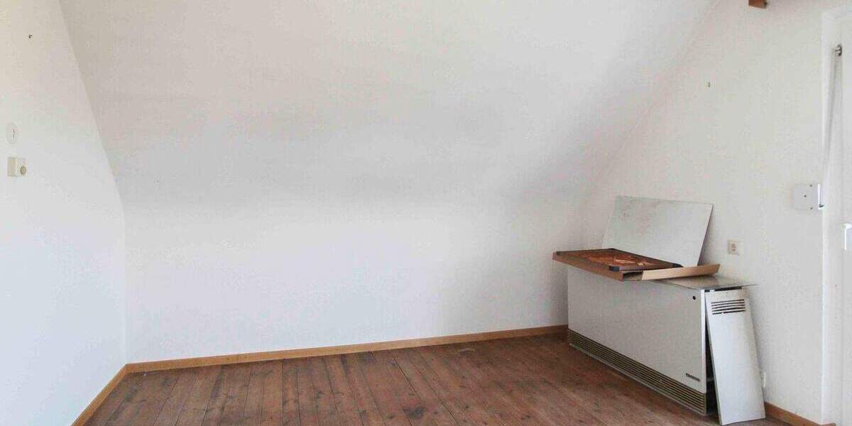 Einfamilienhaus Mühlacker Dürrmenz - 6 Zimmer, 115 m&sup2;, 175.000&euro; | Angebot:25652094