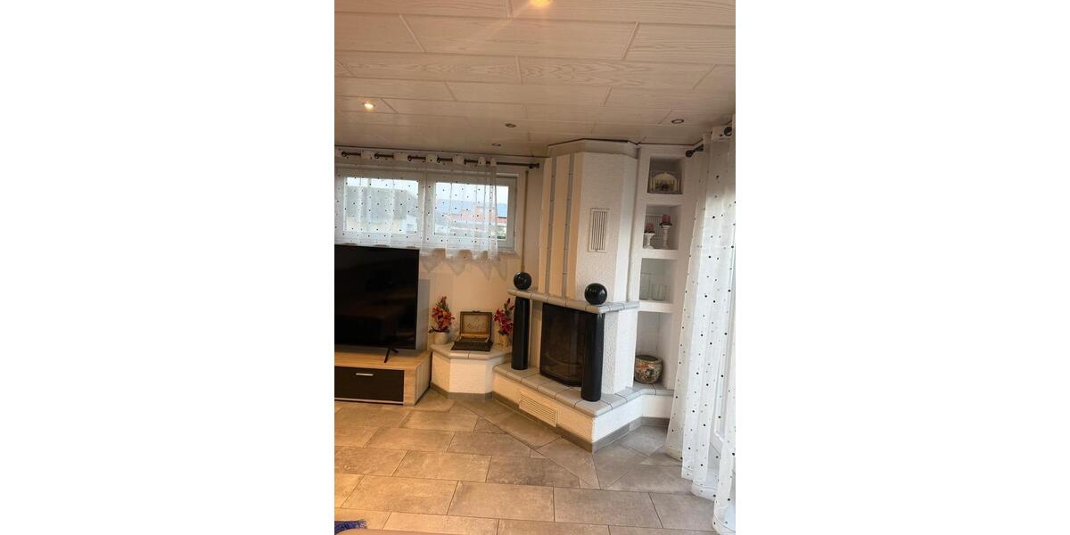 Erdgeschoßwohnung Kirchardt - 3 Zimmer, 135 m&sup2;, 1.200&euro; | Angebot:25430713