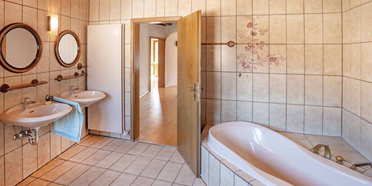 Doppelhaushälfte Sankt Leon-Rot Rot - 6 Zimmer, 250 m&sup2;, 675.000&euro; | Angebot:25733922