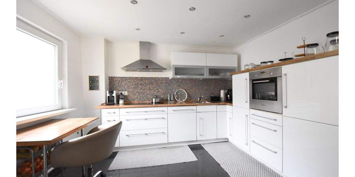 Einfamilienhaus Sinsheim - 9 Zimmer, 202 m&sup2;, 499.000&euro; | Angebot:25775470