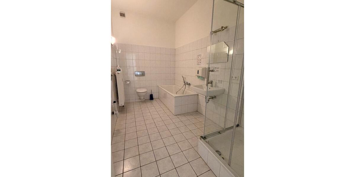 Erdgeschoßwohnung Sulzfeld - 3 Zimmer, 93 m&sup2;, 900&euro; | Angebot:24548075