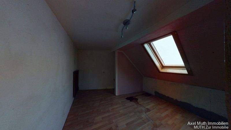 Einfamilienhaus Eppingen / Mühlbach Mühlbach - 7 Zimmer, 150 m&sup2;, 248.000&euro; | Angebot:25660535