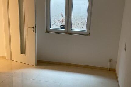 Wohnung Markgröningen - 2 Zimmer, 60 m&sup2;, 1.000&euro; | Angebot:25902079