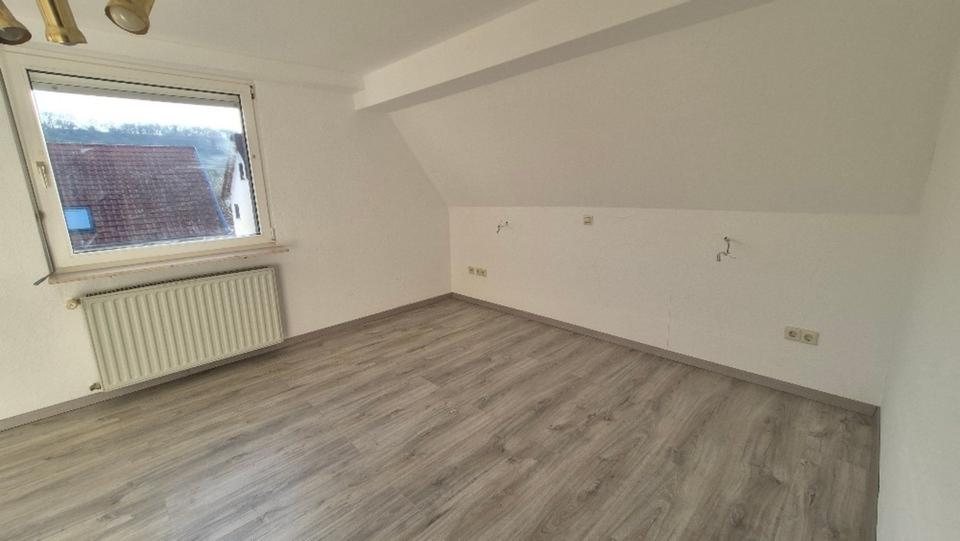 Etagenwohnung Königsbach-Stein Stein - 4 Zimmer, 120 m&sup2;, 1.190&euro; | Angebot:25886726