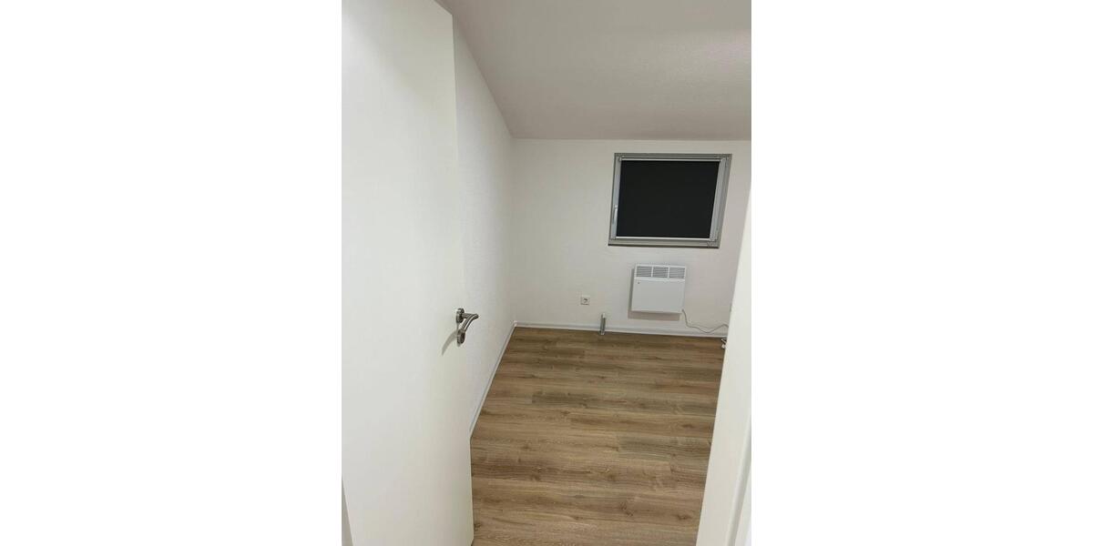 Dachgeschoßwohnung Haßmersheim - 3 Zimmer, 75 m&sup2;, 800&euro; | Angebot:25366413