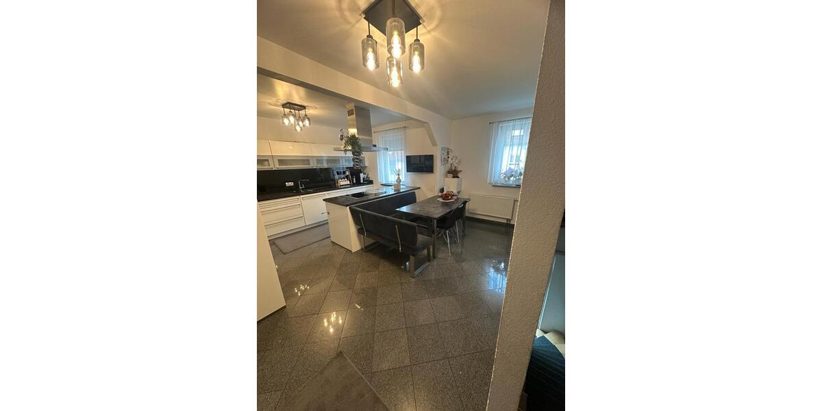 Einfamilienhaus Bretten - 7 Zimmer, 224 m&sup2;, 639.000&euro; | Angebot:26271890