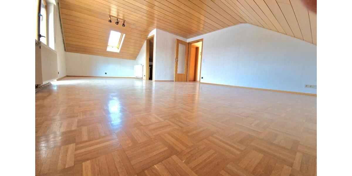 Dachgeschoßwohnung Heilbronn - 3 Zimmer, 65 m&sup2;, 900&euro; | Angebot:25842339