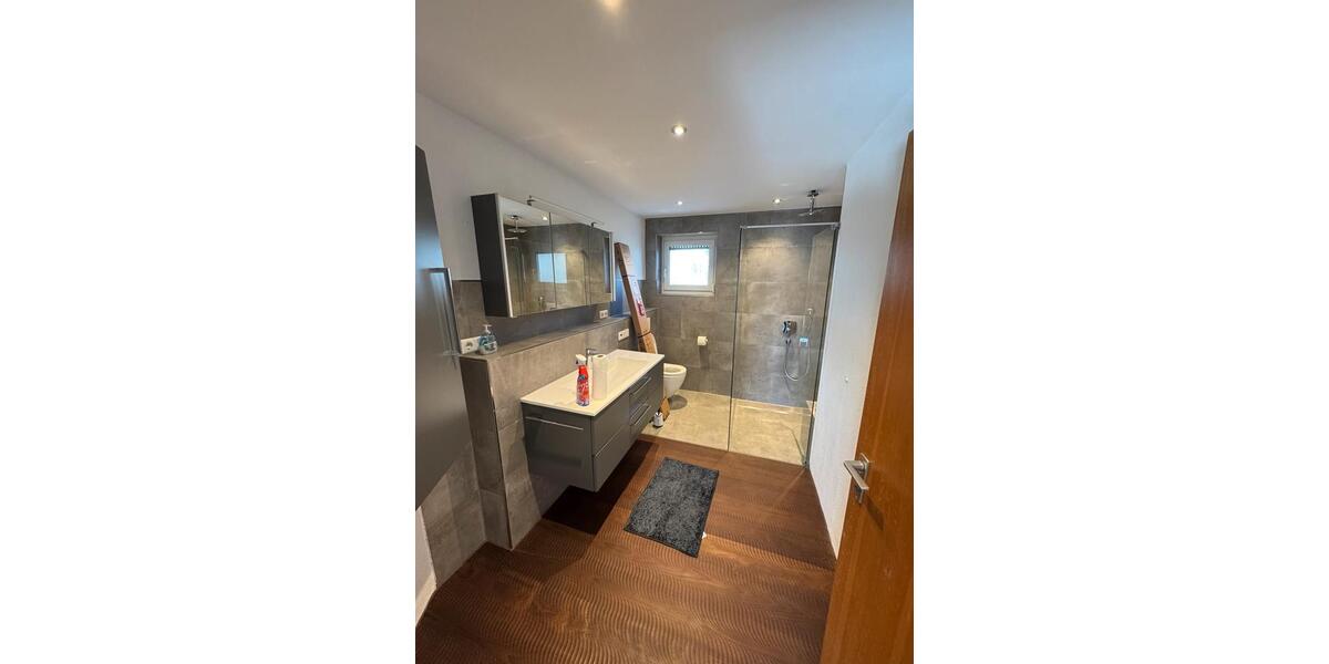 Hochparterre Ilsfeld - 3 Zimmer, 100 m&sup2;, 1.200&euro; | Angebot:25216215