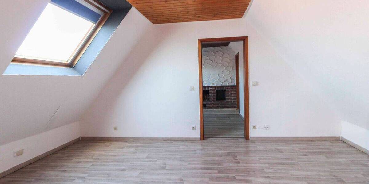 Einfamilienhaus Erligheim - 9 Zimmer, 375.000&euro; | Angebot:26016622