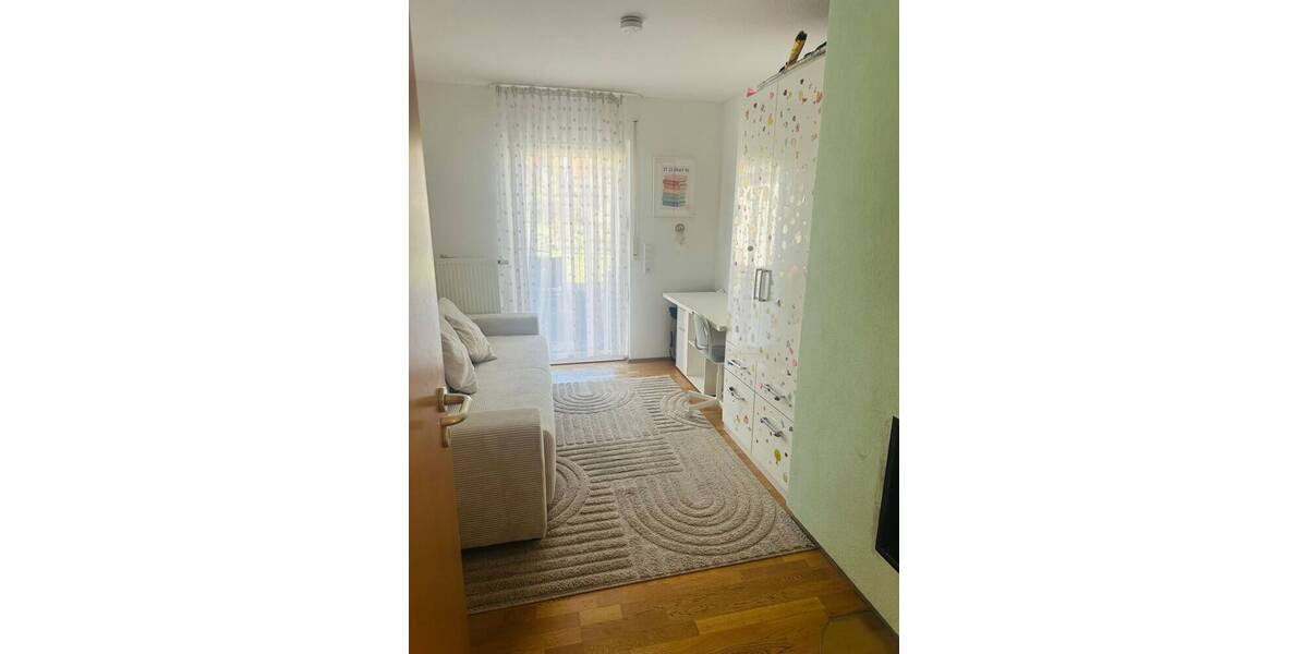Mehrfamilienhaus, Wohnhaus Sersheim - 6 Zimmer, 160 m&sup2;, 1.850&euro; | Angebot:26260055
