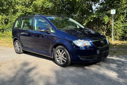 VW Touran 187.000 km 3.750 &euro; Mühlacker 75417
