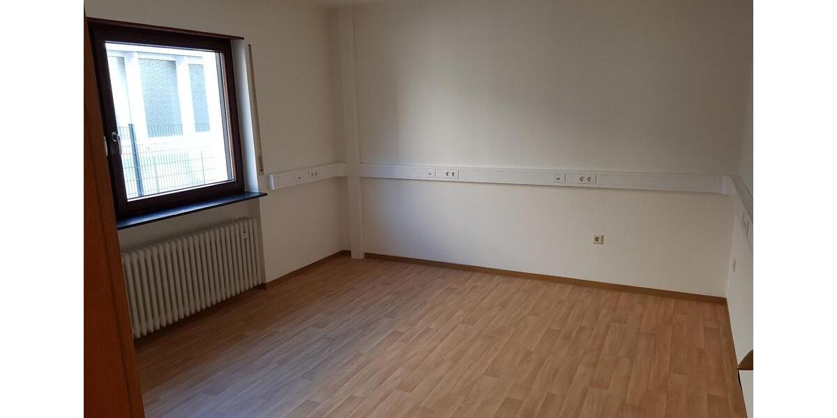 Gewerbeobjekt Walldorf - 2.650&euro; | Angebot:25181504