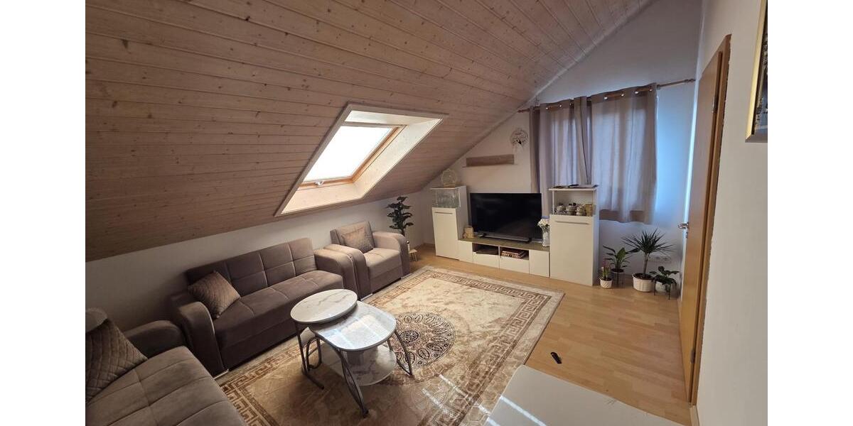 Dachgeschoßwohnung Heilbronn Frankenbach - 3 Zimmer, 54 m&sup2;, 900&euro; | Angebot:25934069