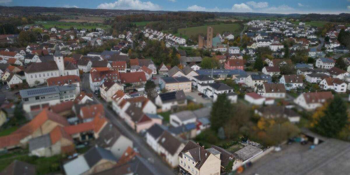 Mehrfamilienhaus, Wohnhaus Aglasterhausen - 5 Zimmer, 170 m&sup2;, 249.000&euro; | Angebot:25696834