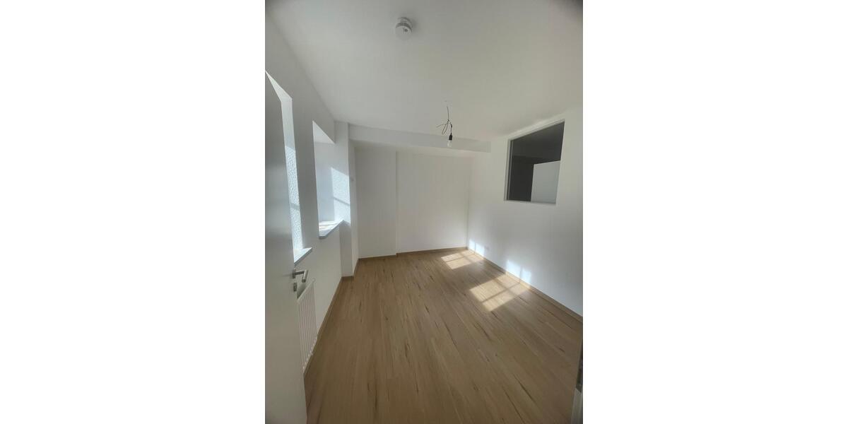 Etagenwohnung Mosbach - 2 Zimmer, 60 m&sup2;, 900&euro; | Angebot:24801948