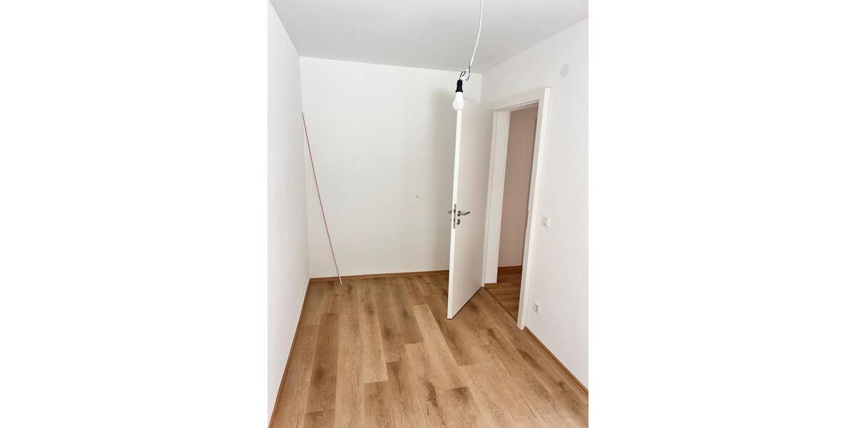 Erdgeschoßwohnung Eppingen - 3 Zimmer, 70 m&sup2;, 970&euro; | Angebot:25414403