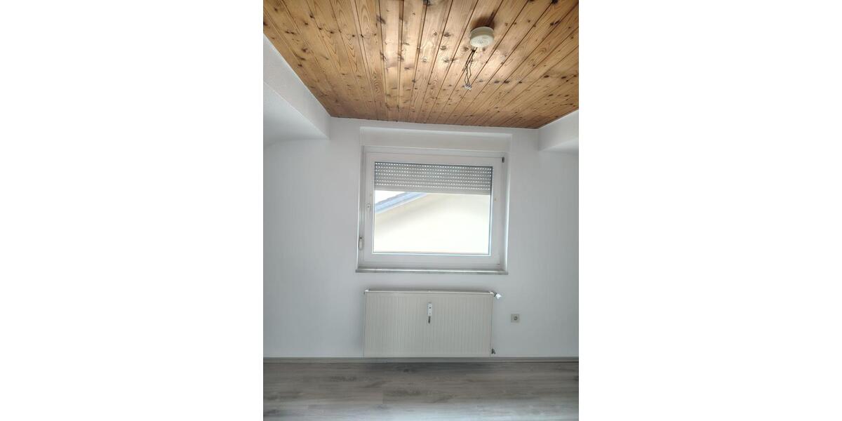 Dachgeschoßwohnung Neckarbischofsheim - 2 Zimmer, 47 m&sup2;, 620&euro; | Angebot:25976189