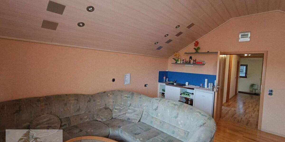 Einfamilienhaus Gundelsheim / Bachenau Bachenau - 8 Zimmer, 186 m&sup2;, 495.000&euro; | Angebot:25742871