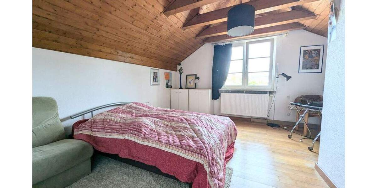 Einfamilienhaus Niefern-Öschelbronn Niefern - 7 Zimmer, 190 m&sup2;, 550.000&euro; | Angebot:25738400