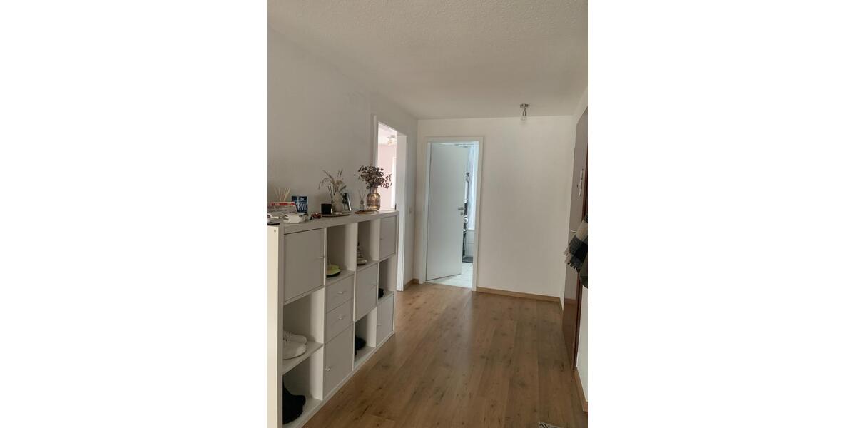 Etagenwohnung Knittlingen - 2 Zimmer, 72 m&sup2;, 900&euro; | Angebot:25886778