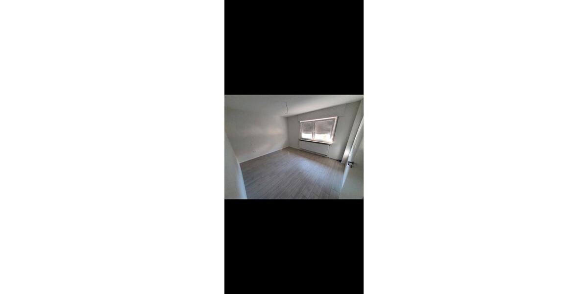 Etagenwohnung Bruchsal - 3 Zimmer, 55 m&sup2;, 900&euro; | Angebot:25532470