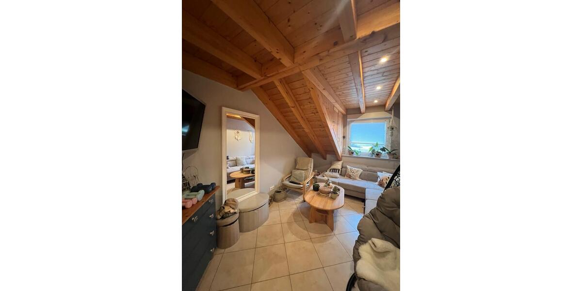 Dachgeschoßwohnung Ubstadt-Weiher Weiher - 4 Zimmer, 100 m&sup2;, 1.350&euro; | Angebot:24295262