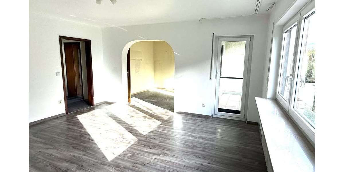 Etagenwohnung Bönnigheim - 3.5 Zimmer, 82 m&sup2;, 250.000&euro; | Angebot:25655808