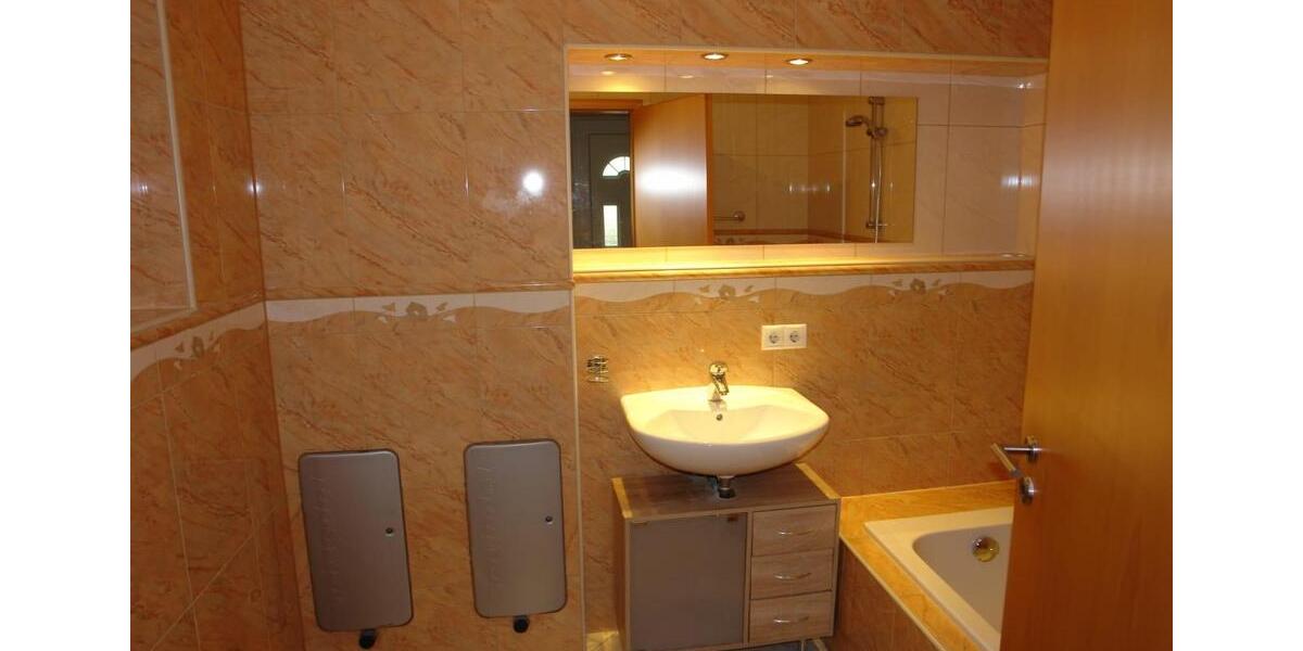 Erdgeschoßwohnung Bad Friedrichshall - 2 Zimmer, 54 m&sup2;, 990&euro; | Angebot:24540887