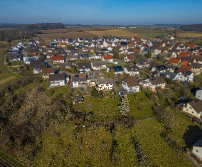 Einfamilienhaus Gundelsheim - 8.5 Zimmer, 260 m&sup2;, 585.000&euro; | Angebot:26008581