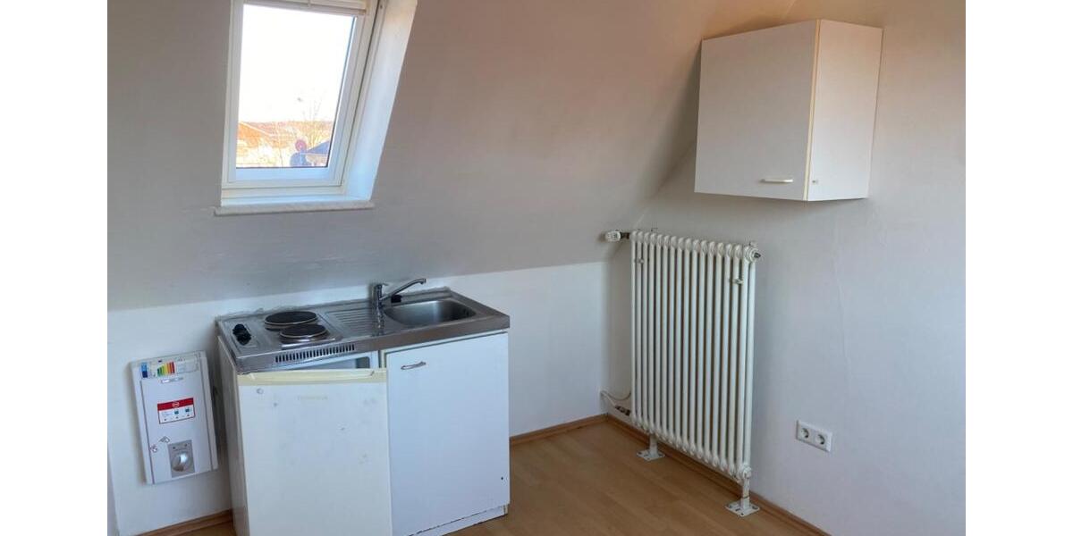 Dachgeschoßwohnung Brackenheim - 1 Zimmer, 17 m&sup2;, 400&euro; | Angebot:25750777