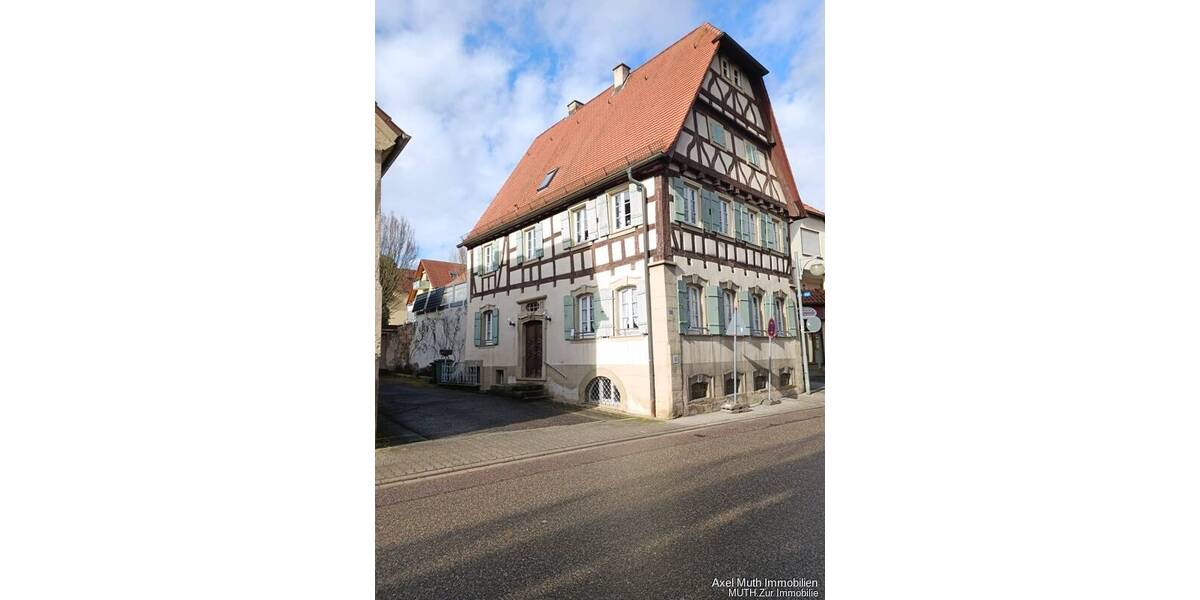 Mehrfamilienhaus, Wohnhaus Sulzfeld - 7 Zimmer, 200 m&sup2;, 350.000&euro; | Angebot:26026160