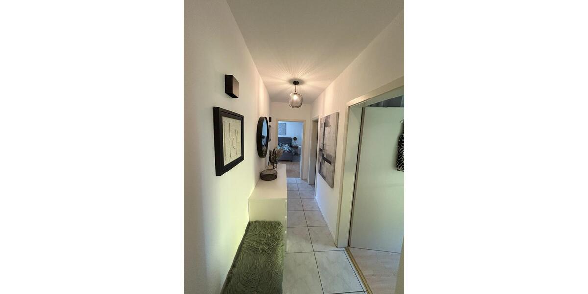 Etagenwohnung Wiesloch - 3 Zimmer, 91 m&sup2;, 1.100&euro; | Angebot:25811373