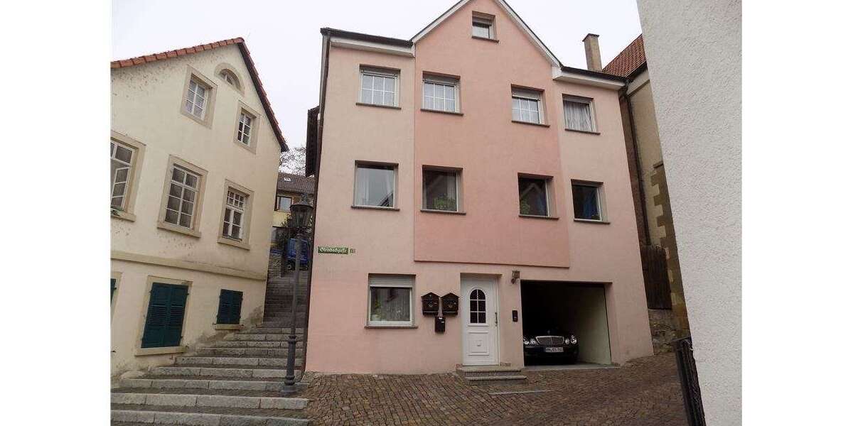 Einfamilienhaus Gundelsheim - 7 Zimmer, 160 m&sup2;, 450.000&euro; | Angebot:25230254