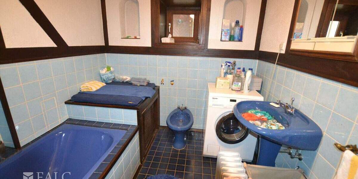 Mehrfamilienhaus, Wohnhaus Angelbachtal - 5 Zimmer, 372 m&sup2;, 350.000&euro; | Angebot:25697197