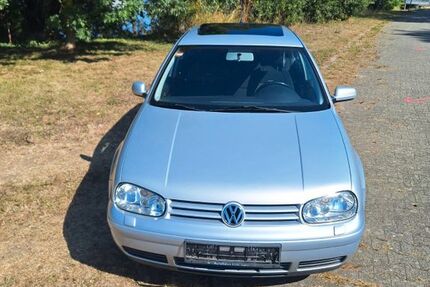 VW Golf 132.000 km 7.900 &euro; Heilbronn 74078
