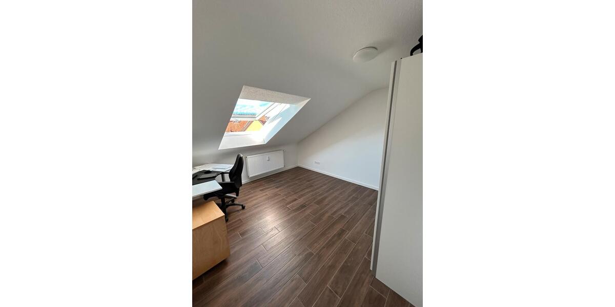 Dachgeschoßwohnung Wiesloch - 3 Zimmer, 70 m&sup2;, 814&euro; | Angebot:25312639