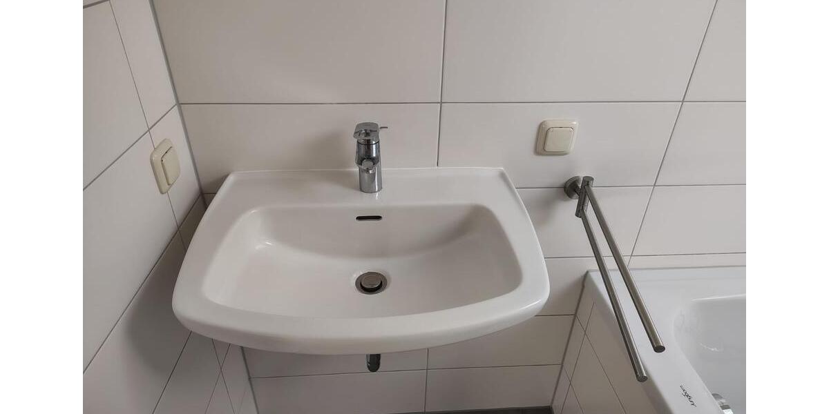 Dachgeschoßwohnung Neckarbischofsheim - 2 Zimmer, 47 m&sup2;, 620&euro; | Angebot:25976189