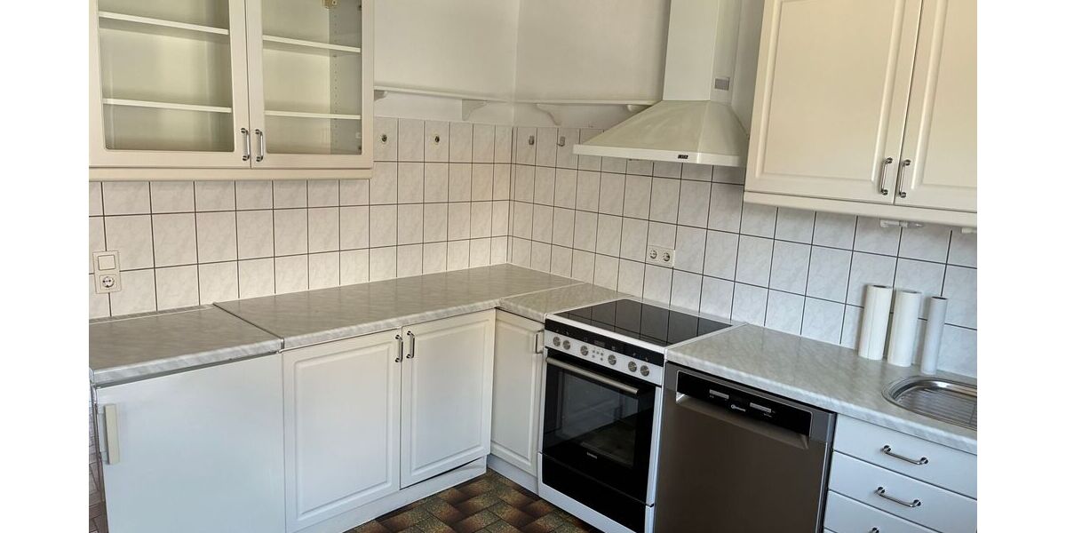 Gepflegte Doppelhaushälfte mit großem Garten in Top-Wohnlage - Einfamilienhaus Cleebronn | Angebot:27294861