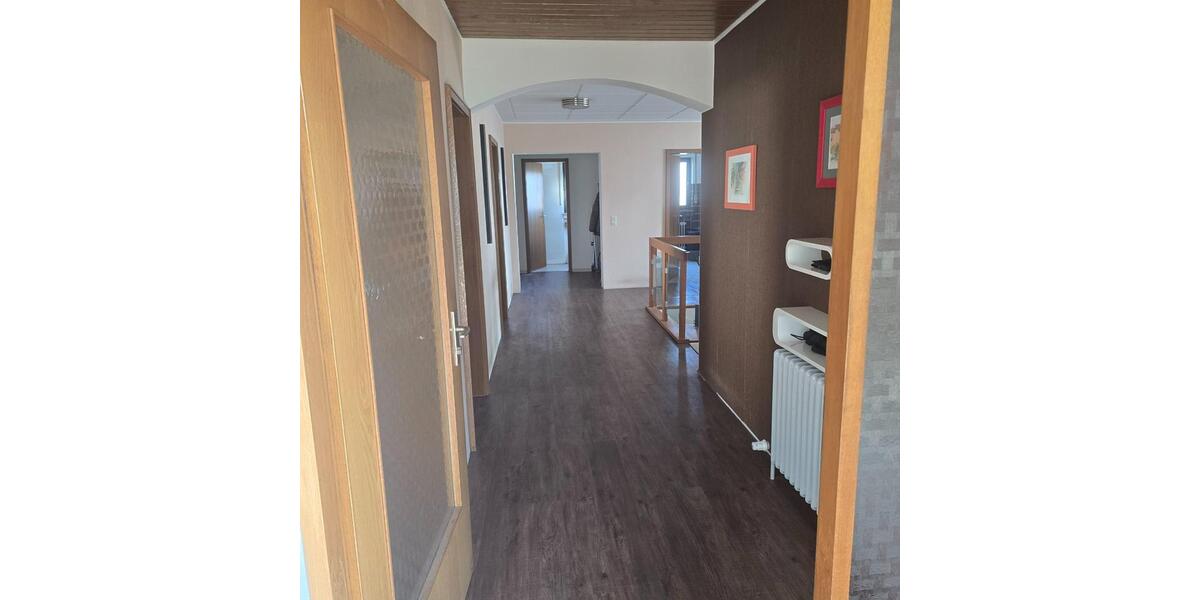 Einfamilienhaus Untereisesheim - 10 Zimmer, 180 m&sup2;, 559.000&euro; | Angebot:25843658