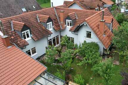 Großzügiges Einfamilienhaus mit 2 kleineren Einliegerwohnungen u. traumhaftem Garten - Haus Wiesloch | Angebot:27219330