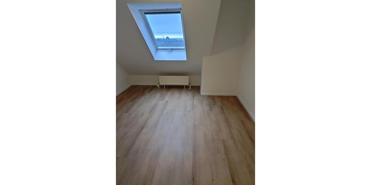 Dachgeschoßwohnung Sachsenheim - 2.5 Zimmer, 44 m&sup2;, 750&euro; | Angebot:25355131