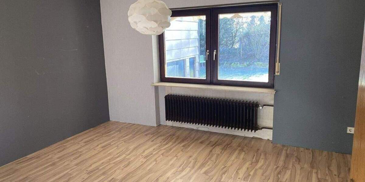 Einfamilienhaus Sinsheim - 7 Zimmer, 220 m&sup2;, 649.000&euro; | Angebot:25657488