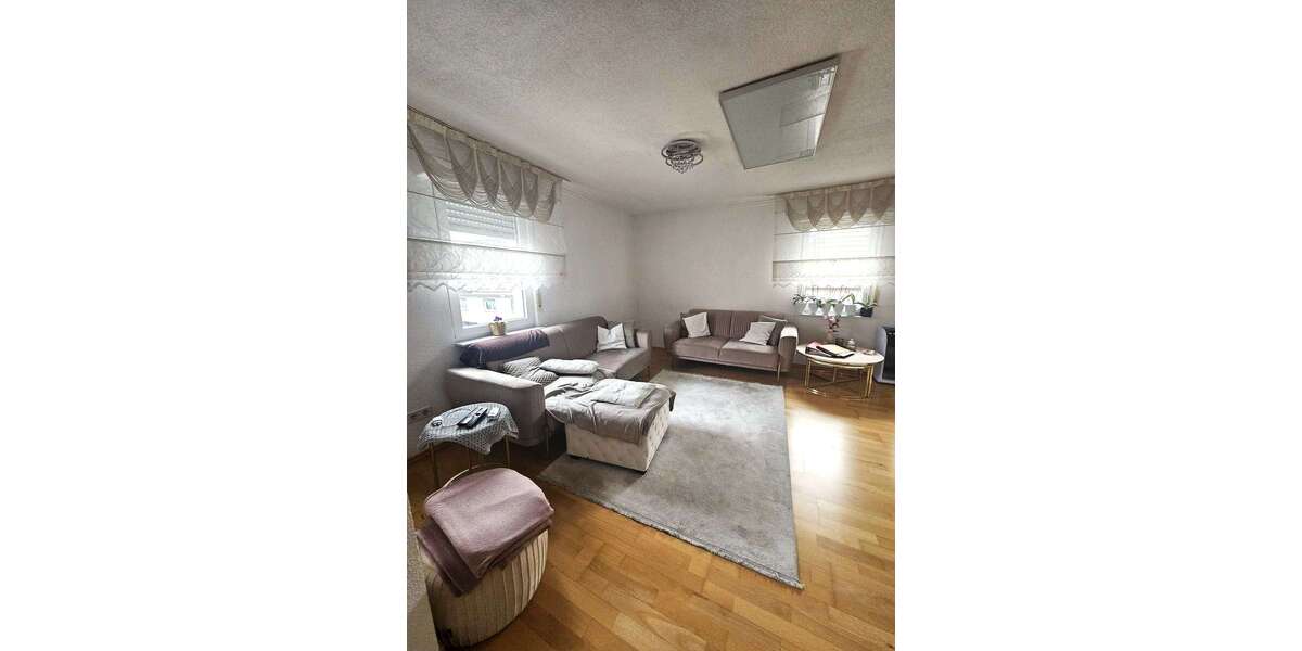 Einfamilienhaus Kirchheim am Neckar - 11 Zimmer, 260 m&sup2;, 589.000&euro; | Angebot:19014790