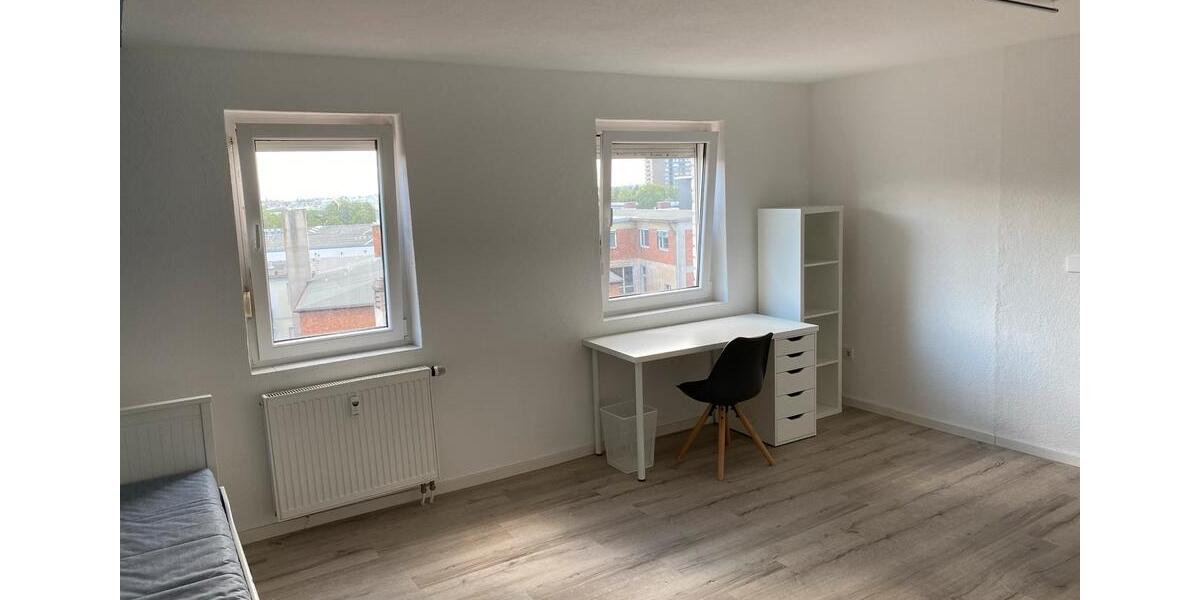 Maisonettenwohnung Neckarsulm - 5.5 Zimmer, 1 m&sup2;, 1.800&euro; | Angebot:25173146