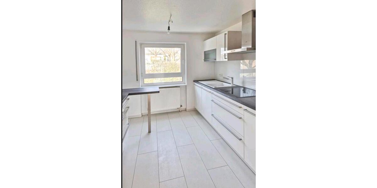 Etagenwohnung Heilbronn - 4 Zimmer, 124 m&sup2;, 1.390&euro; | Angebot:25612138