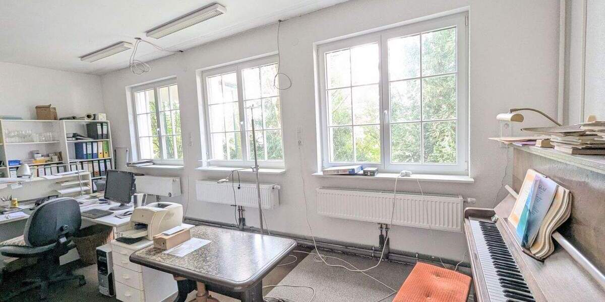 Einfamilienhaus Niefern-Öschelbronn Niefern - 7 Zimmer, 190 m&sup2;, 550.000&euro; | Angebot:25738400