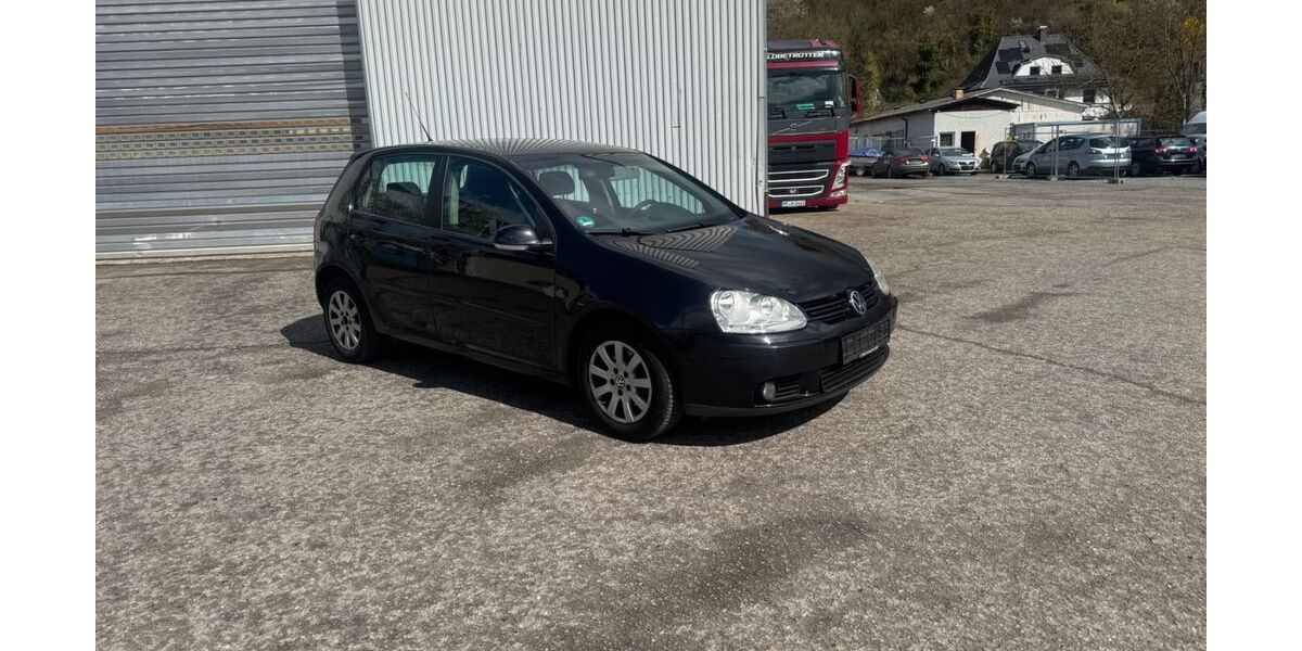 VW Golf 186.000 km 2.800 &euro; Mühlacker 75417