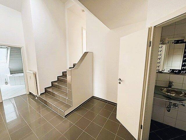 Etagenwohnung Neckarsulm Obereisesheim - 3 Zimmer, 101 m&sup2;, 1.100&euro; | Angebot:26657101