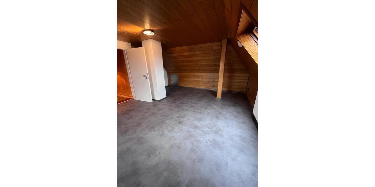 Dachgeschoßwohnung Bad Friedrichshall - 2 Zimmer, 50 m&sup2;, 900&euro; | Angebot:25208348